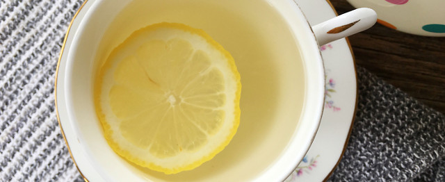 Lemon & <span class='highlight'>Ginger</span> Tea image