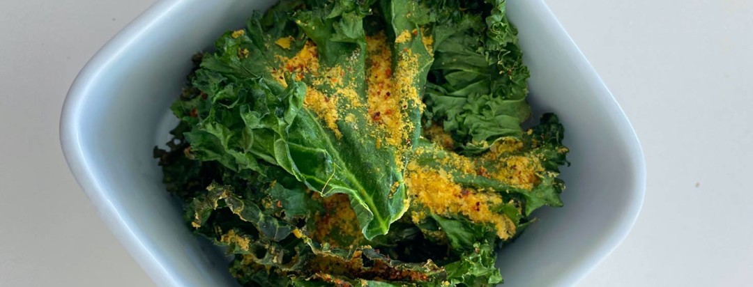 Faux Cheesy Kale Chips